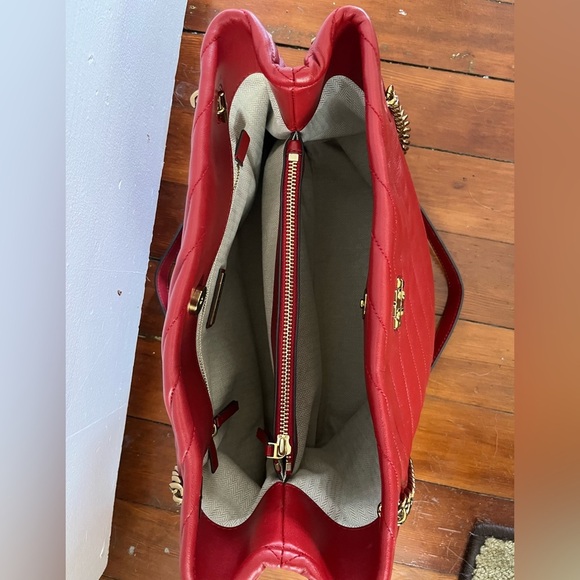 RARE Tory Burch Kira Chevron Tote Red Quilted Lambskin Gold Chain Straps - Picture 12 of 17